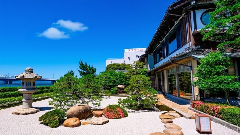 130-Year-Old Lakeside Onsen Ryokan with a Japanese Garden in a Historic Castle Town | Minamikan