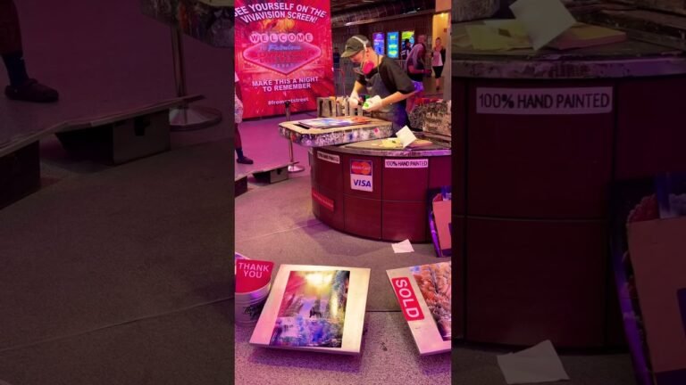 Fremont Street's Wildest Street Artist!