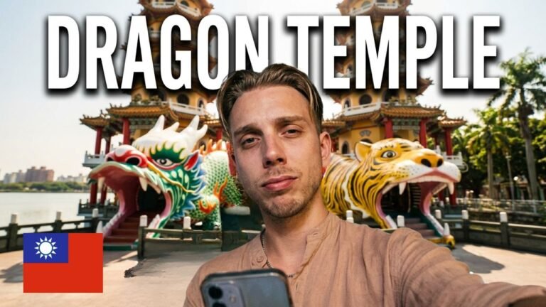 UNREAL Dragon Temple in Kaohsiung Pagodas Lotus Lake, Taiwan China 😱