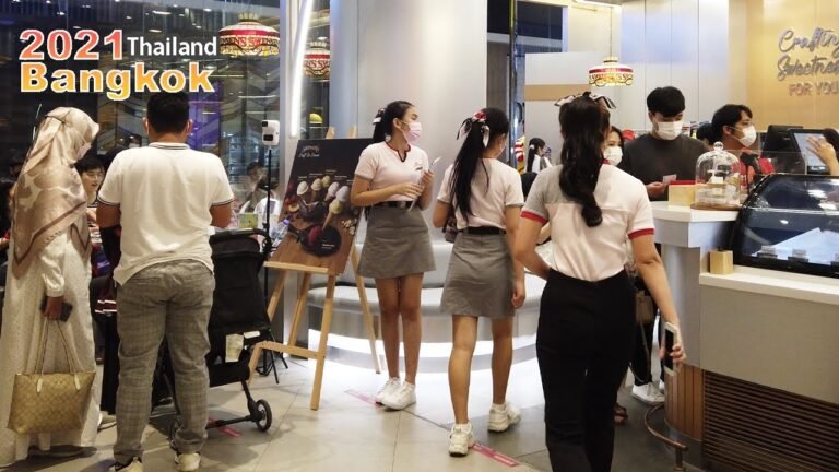 Bangkok's luxury food court , Walking Tour 4K BTS Siam Paragon, 2021 Thailand Travel Vlog🇹🇭